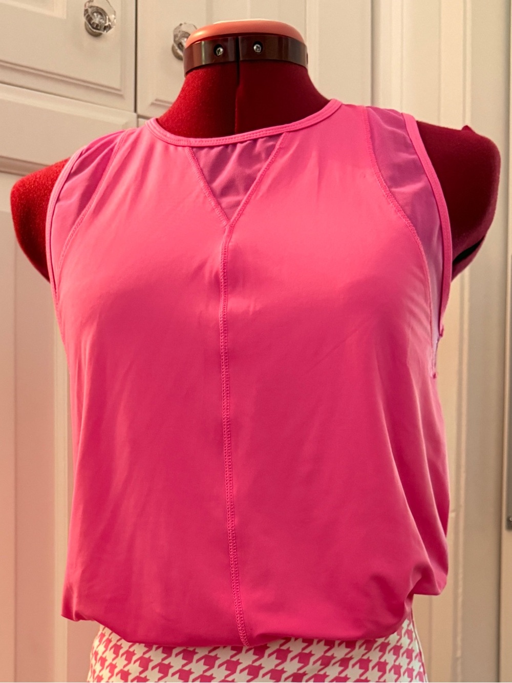 Lucky in Love Pink Mesh V-Neck Tennis Tank Top Size XS